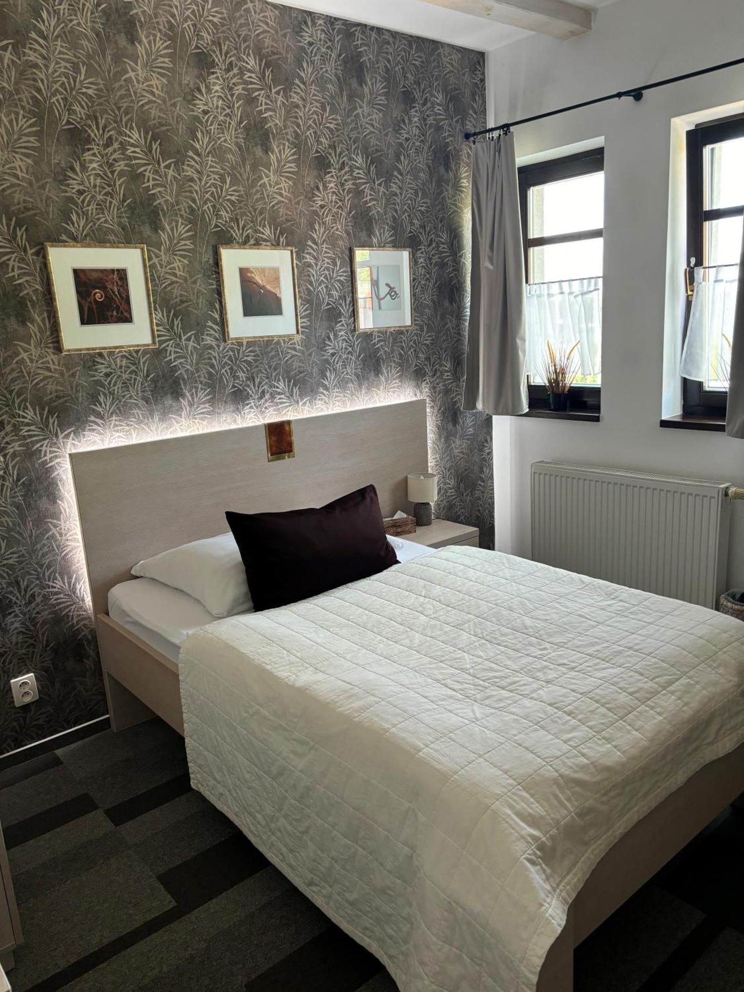 Hotel Slameny Dom & Spa Mala Ida Ngoại thất bức ảnh