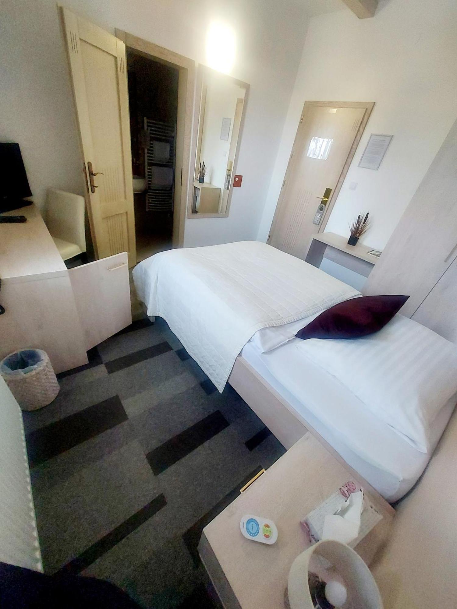 Hotel Slameny Dom & Spa Mala Ida Phòng bức ảnh