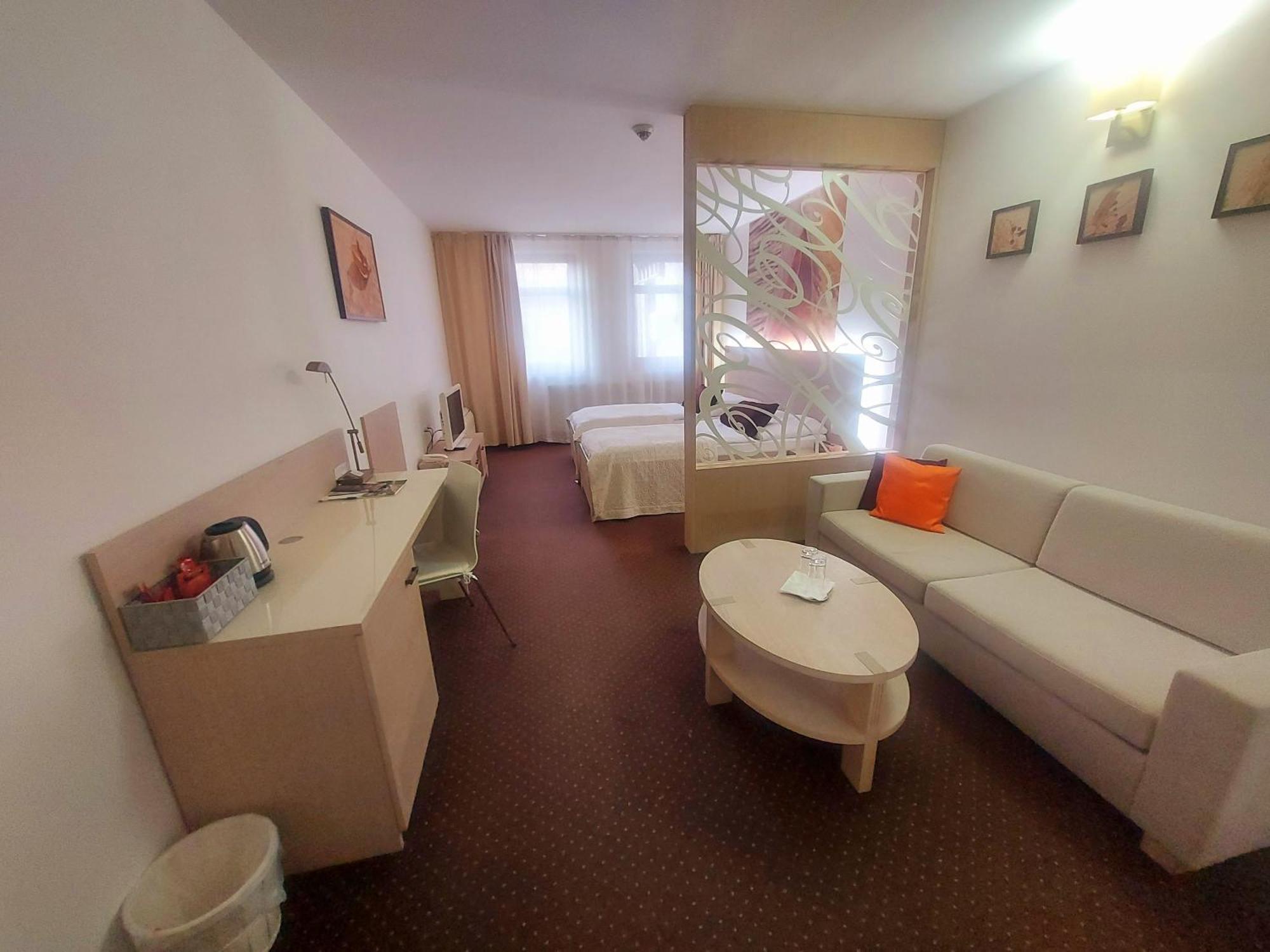 Hotel Slameny Dom & Spa Mala Ida Ngoại thất bức ảnh