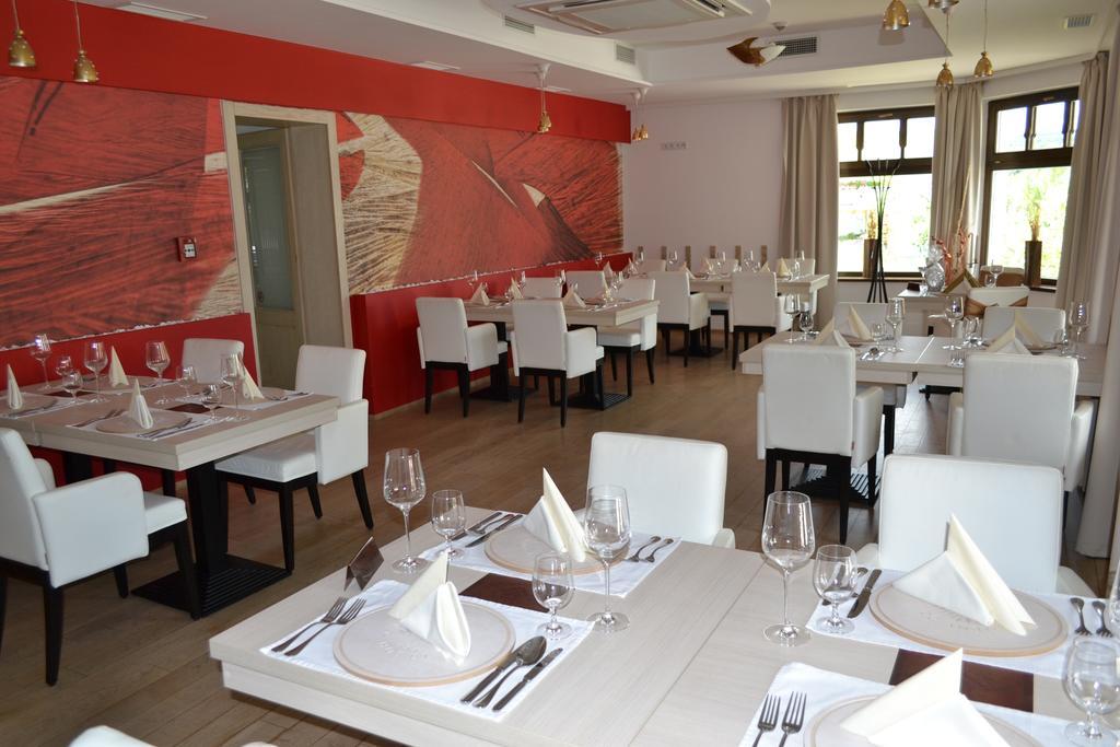 Hotel Slameny Dom & Spa Mala Ida Ngoại thất bức ảnh